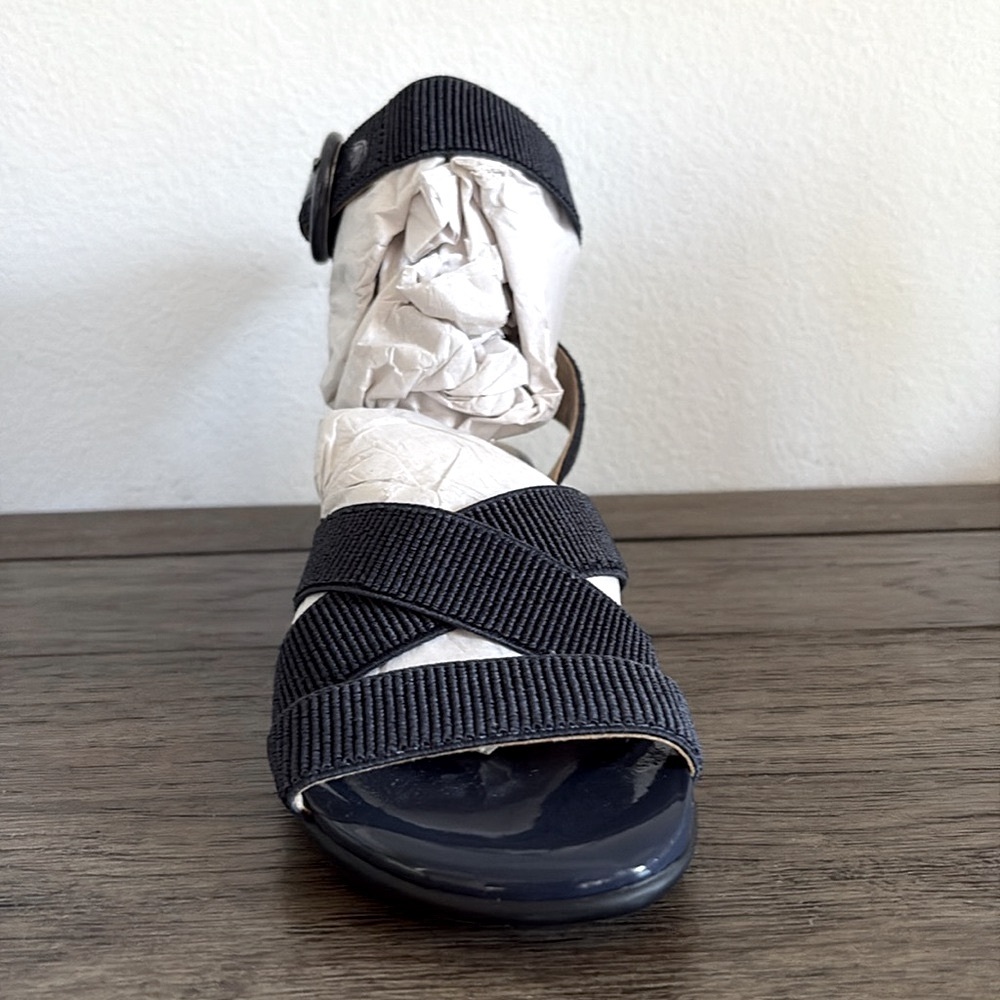 NIB [Life Stride] Temple Ankle Strap Flat Wedge Sandals Navy Blue Women’s 6 Wide - Picture 7 of 13